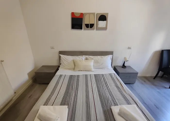 Отель типа "постель и завтрак" Giubbonari Street 3*