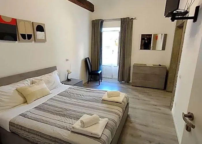 Отель типа "постель и завтрак" Giubbonari Street 3*