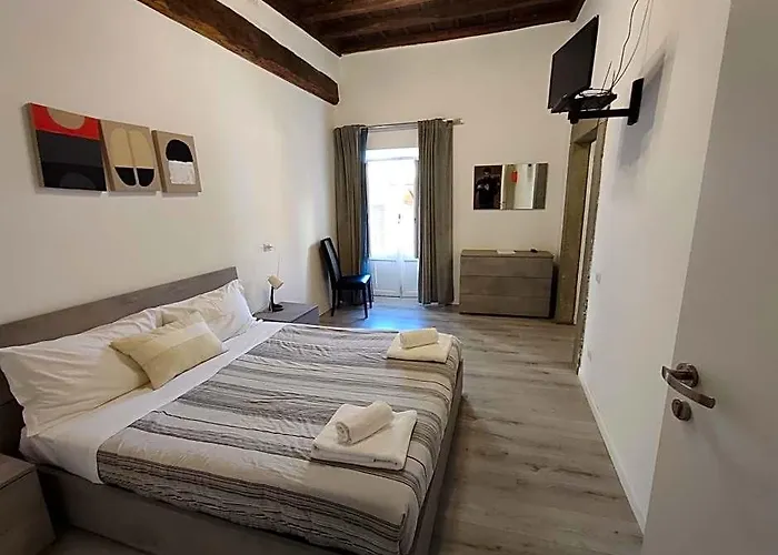 Giubbonari Street 3*
