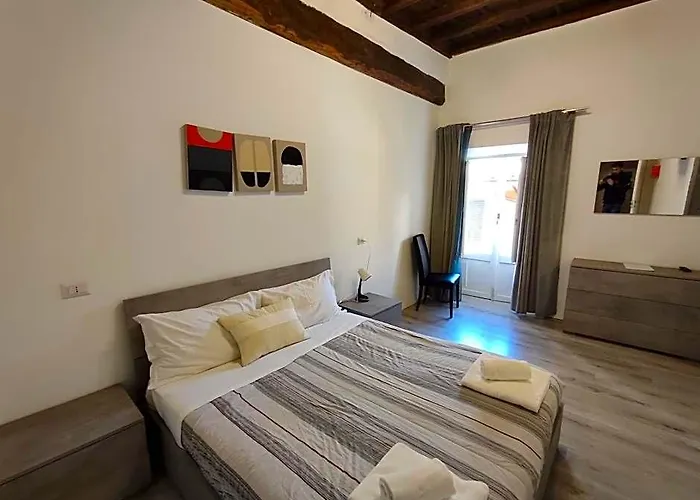 Giubbonari Street Рим